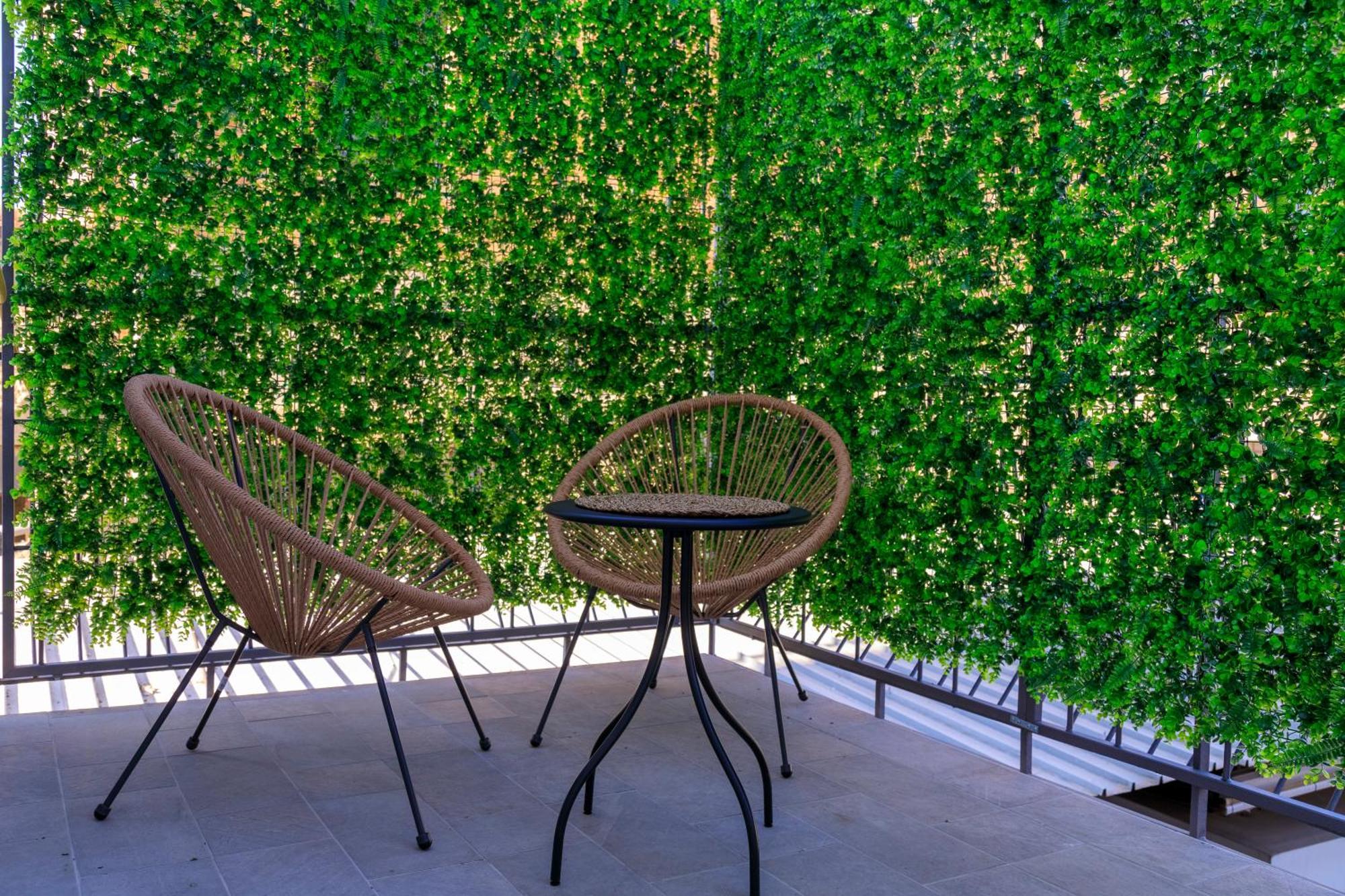 Domus Vivian Hotel Montecorvino Pugliano Exterior foto